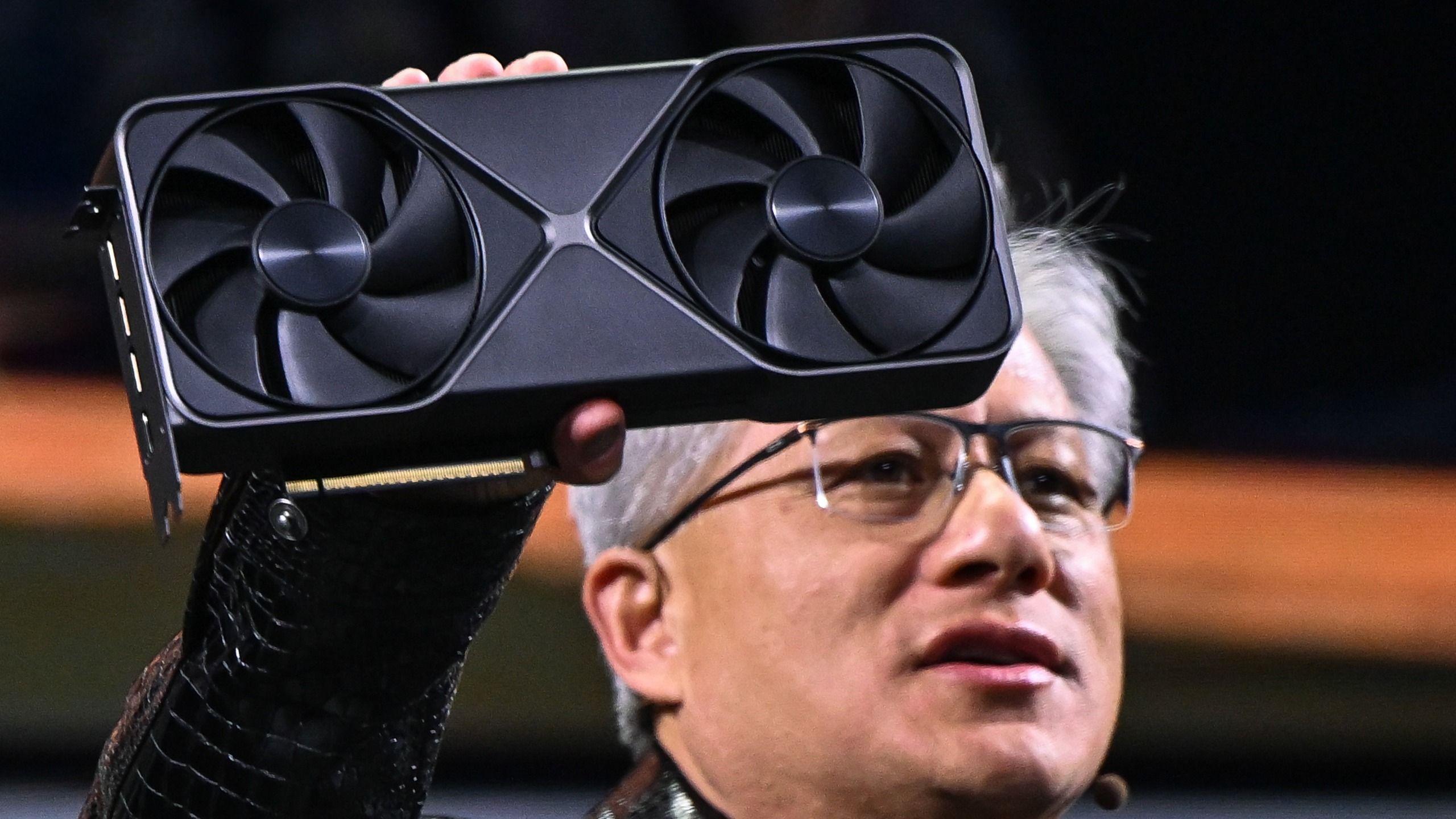 Kartu grafis GeForce RTX 5090 yang menjadi incaran bengkel modifikasi kartu AI di China